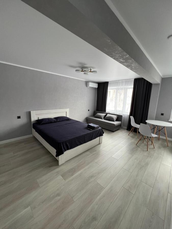 Apartment 1 *
